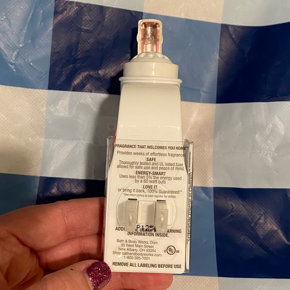 BRAND NEW Body & Works Champagne Cheers Wallflower Plug In. - Picture 4 of 4